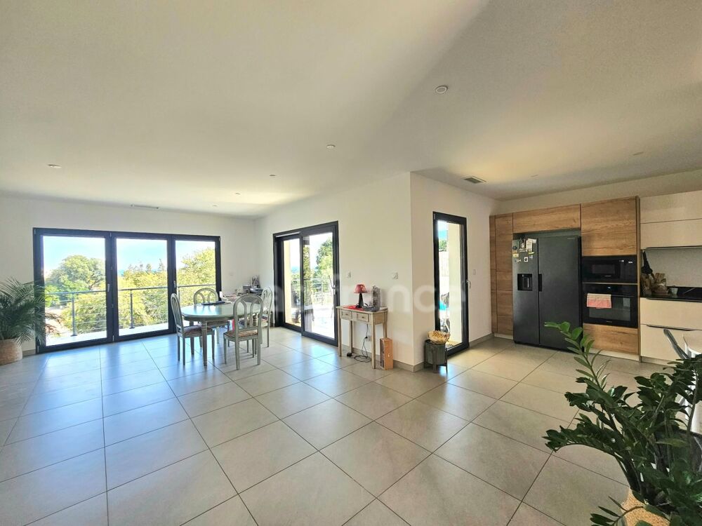 Vente Maison Maison 5 pièces, 120 m² habitables avec vue me, Piscine et grand garage/atelier de 136 m2 à FOLELLI (Haute-Corse) Folelli