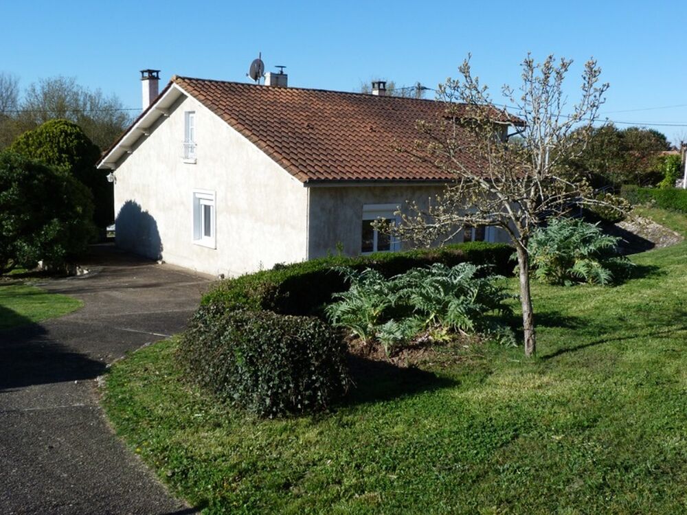 Vente Maison A Nersac,16, proche de toutes les commodités, maison à vendre prête à habiter, juste à rafraîchir Nersac