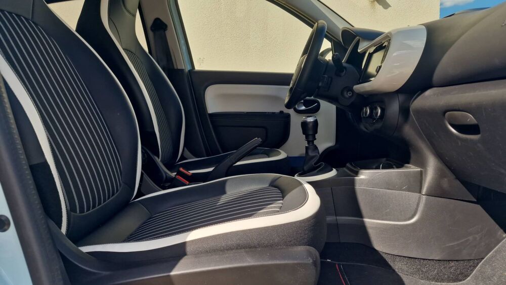 Twingo III 0.9 TCe 95 Intens - Entretien constructeur 2019 occasion 77144 Montevrain
