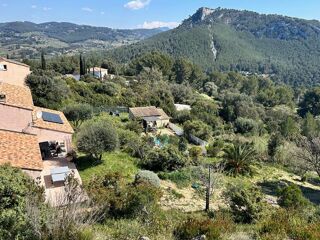  Villa à vendre 8 pièces 241 m²