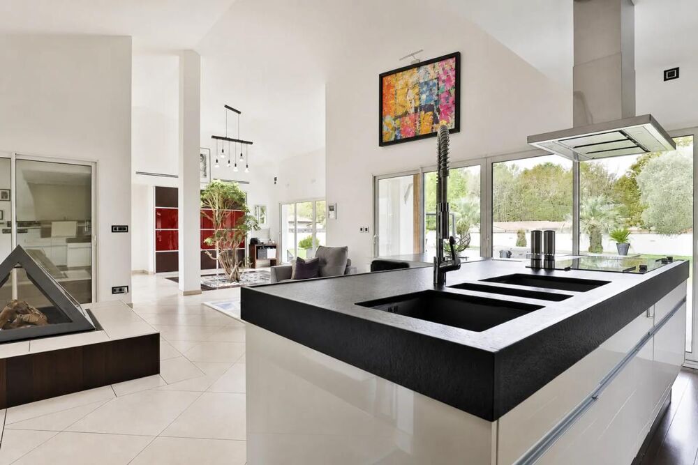 Maison 6 pièces 180 m² · à Salles · 180 m² · 609 700 €