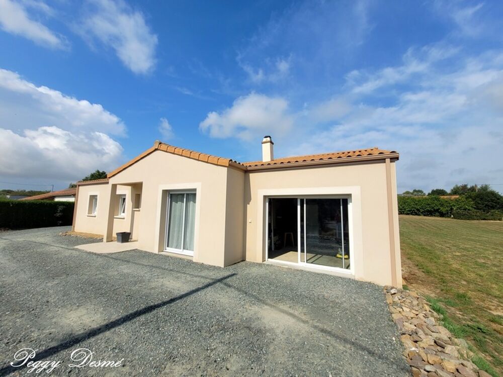 Maison à vendre 5 pièces MONCOUTANT (79) - Maison plain-pied 100 m2 habitables + Pièce attenante de 29 m2