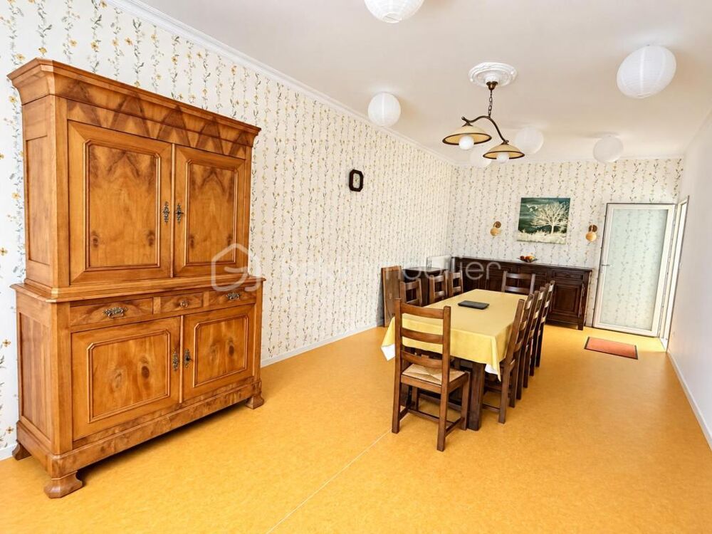 Vente Maison Maison de ville de plain-pied 102m2 2 chambres Ernee