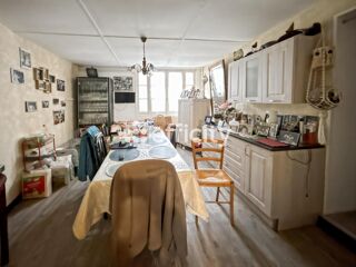  Immeuble � vendre 15 + pi�ces 250 m�