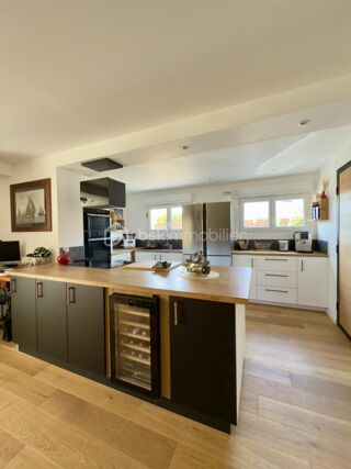  Propri�t�/ch�teau � vendre 9 pi�ces 166 m�