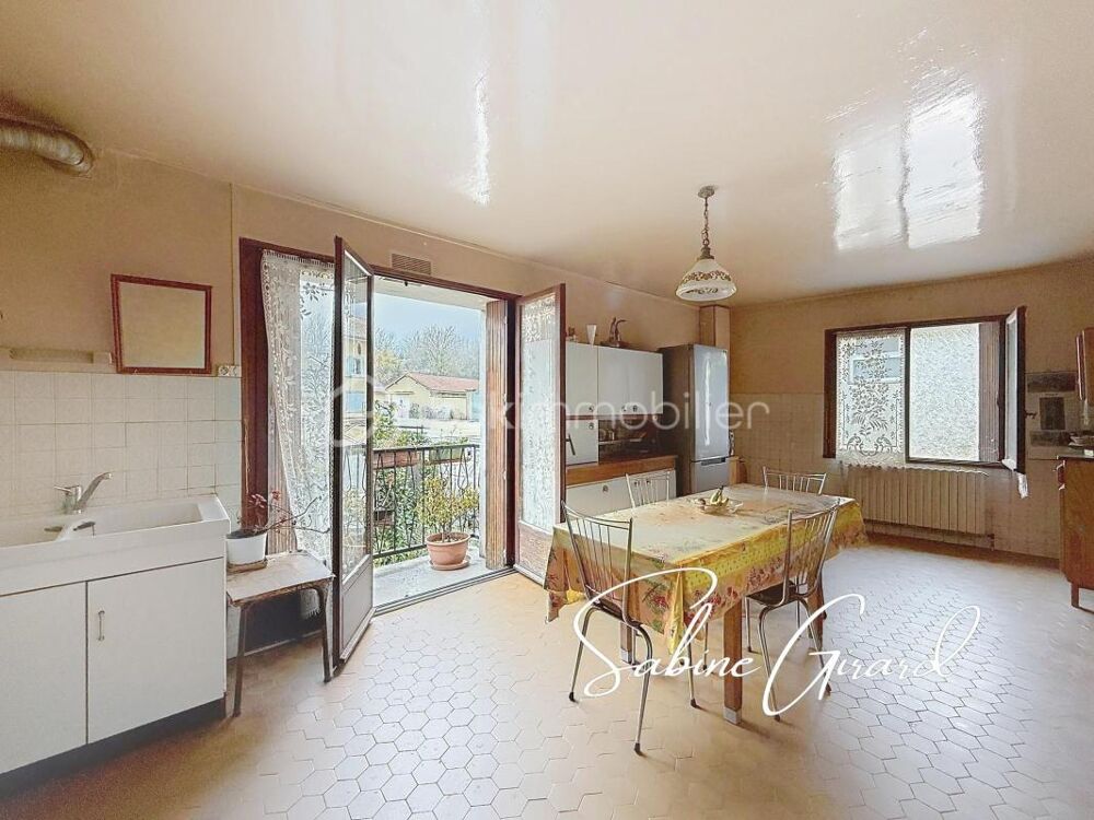 Maison de village à rénover - 168m2 - CLAIX