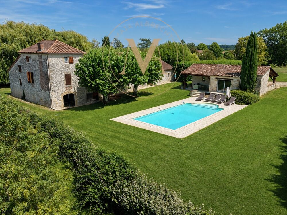 Vente Maison DEUX MAISONS EN UNE • 10 CHAMBRES • 2 PISCINES • JUSQU'À 10 HA SAINT GEORGES (47) Saint georges