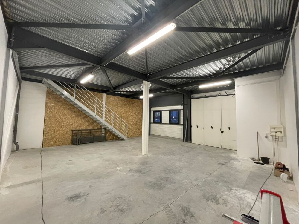   À vendre – Local d'activité de 200 m² à Saint-Pierre-en-Faucigny (74) Saint pierre en faucigny