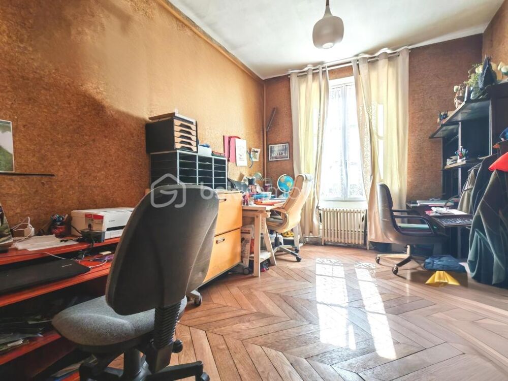 à vendre  Propriété/château Crécy-la-Chapelle (77580)