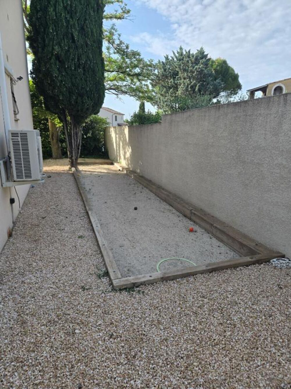 Villa La Calmette 6 pièce(s) 113.7 m2 sur 765 m2
