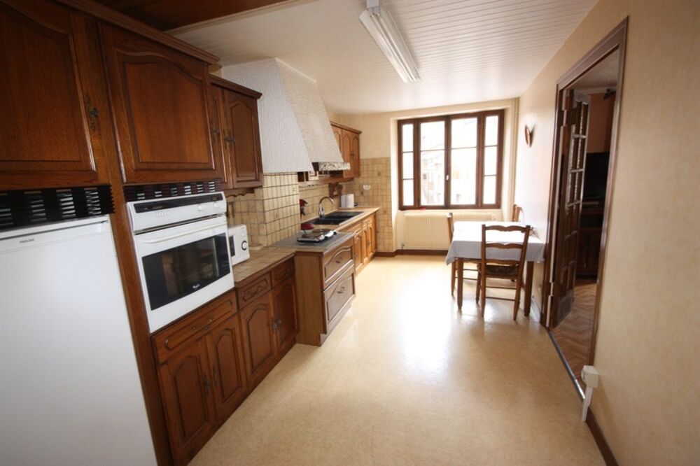 Maison à vendre 5 pièces de 148 m² à CHALEY (01) avec jardin de 436 m² en bordure de la rivière