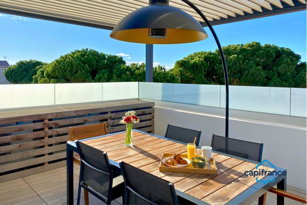 A 10 min de Sète, à Frontignan, Appartement duplex dexception avec terrasse panoramique de 82 m²  Prestations haut de gamme