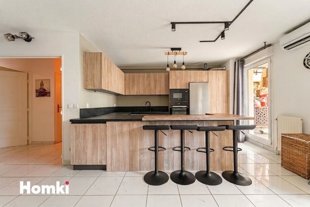 MAGNIFIQUE T4 DE 90 m² AVEC VASTE TERRASSE PLEIN SUD  PROXIMITÉ PARC DU 26e CENTENAIRE Marseille 10e (Limite 8e)  22 Rue Jean-