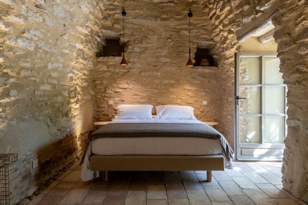 à vendre  Propriété/château Gordes (84220)