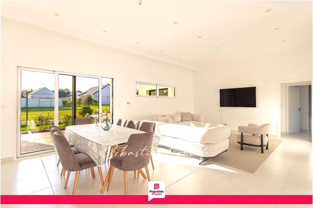 belle maison de plain-pied avec 4 chambres dont 1 suite avec garage
