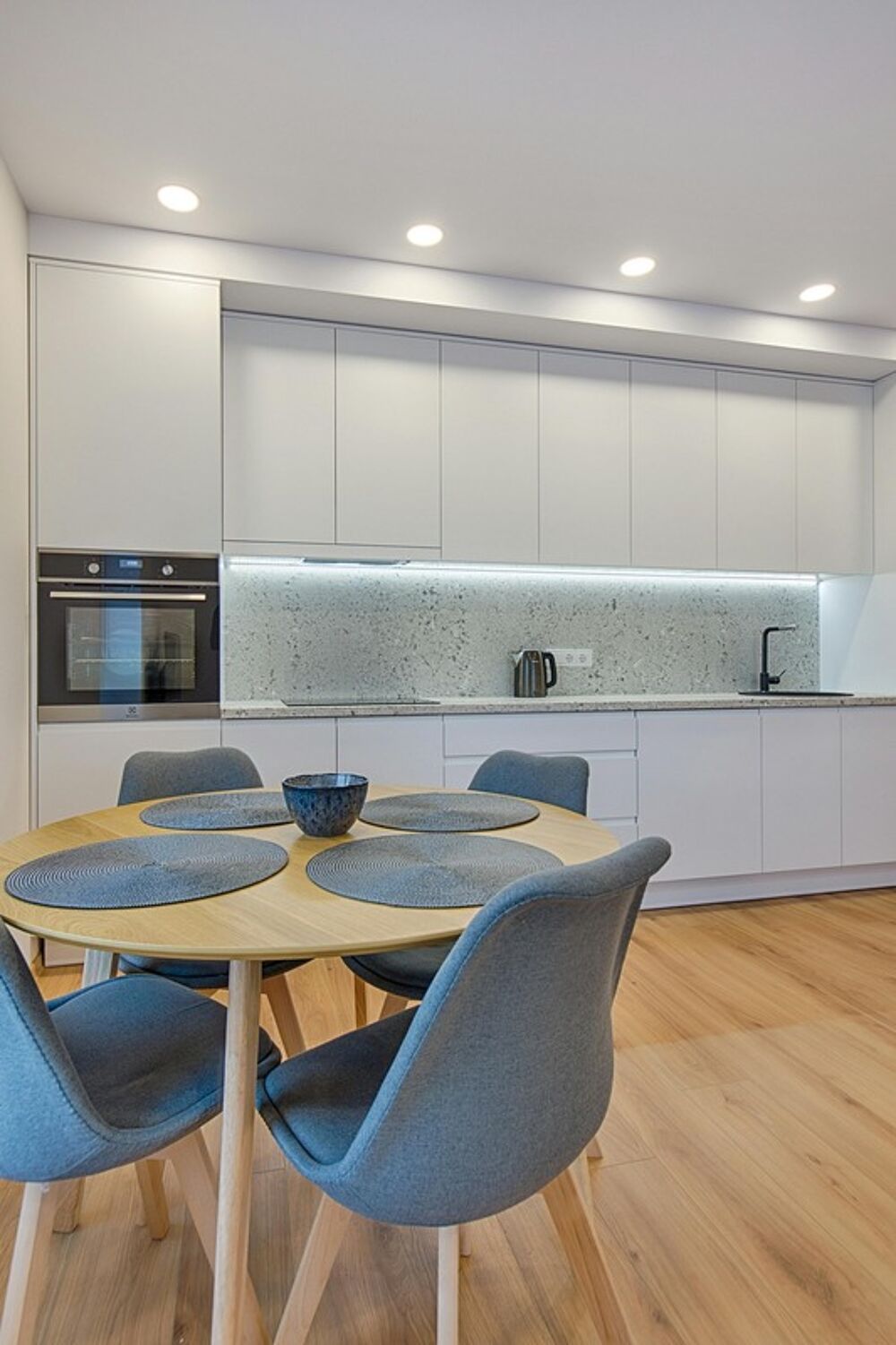Appartement à vendre 3 pièces avec balcon et parking