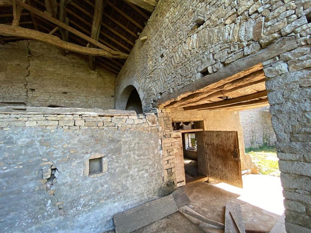 Grande et hangar à vendre