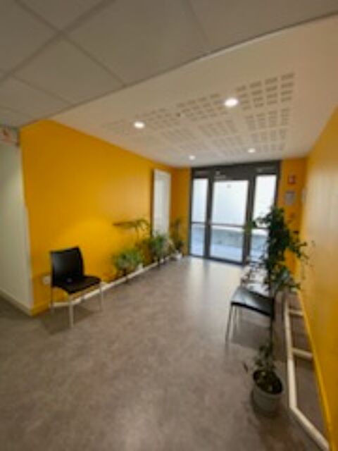   ST RAMBERT EN BUGEY - Local professionnel 