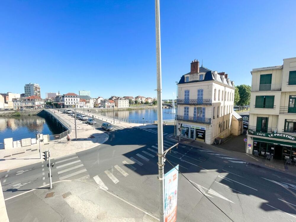 Grand appartement avec balcon Vue sur le Cher