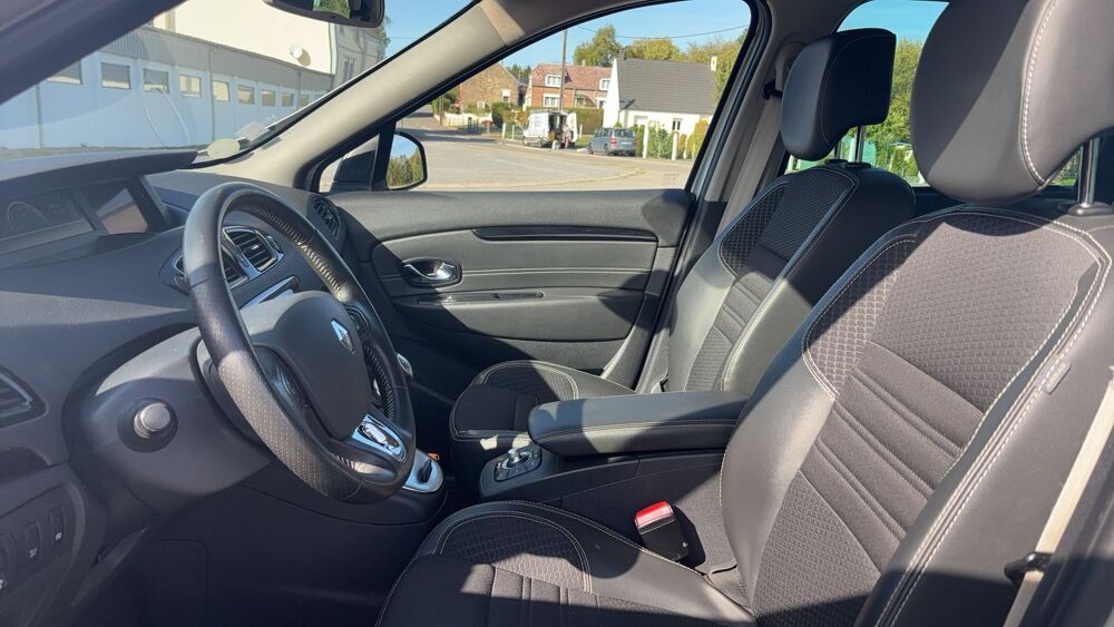 Sc&eacute;nic III 1.5 dCi 110 Energy Bose 2016 occasion 02500 Neuve Maison