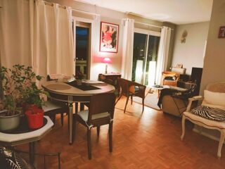  Appartement à louer 4 pièces 90 m²