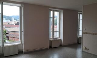  Appartement à louer 3 pièces 58 m²