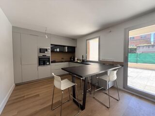  Appartement à louer 4 pièces 80 m²
