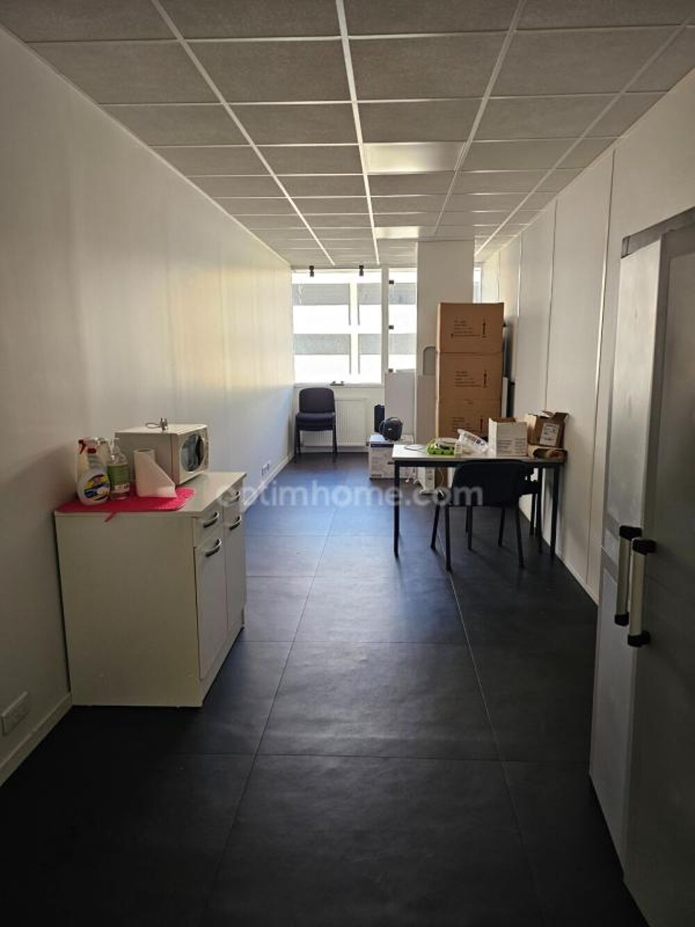   bureau rénové de 115 m2 à vendre à Cergy au prix de 156000 euros Cergy