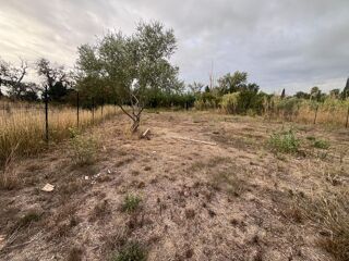 Vente Terrain Magnifique terrain non constructible de 882 m², plat et clôturé  avec forage entre Rivesaltes et Espira Rivesaltes