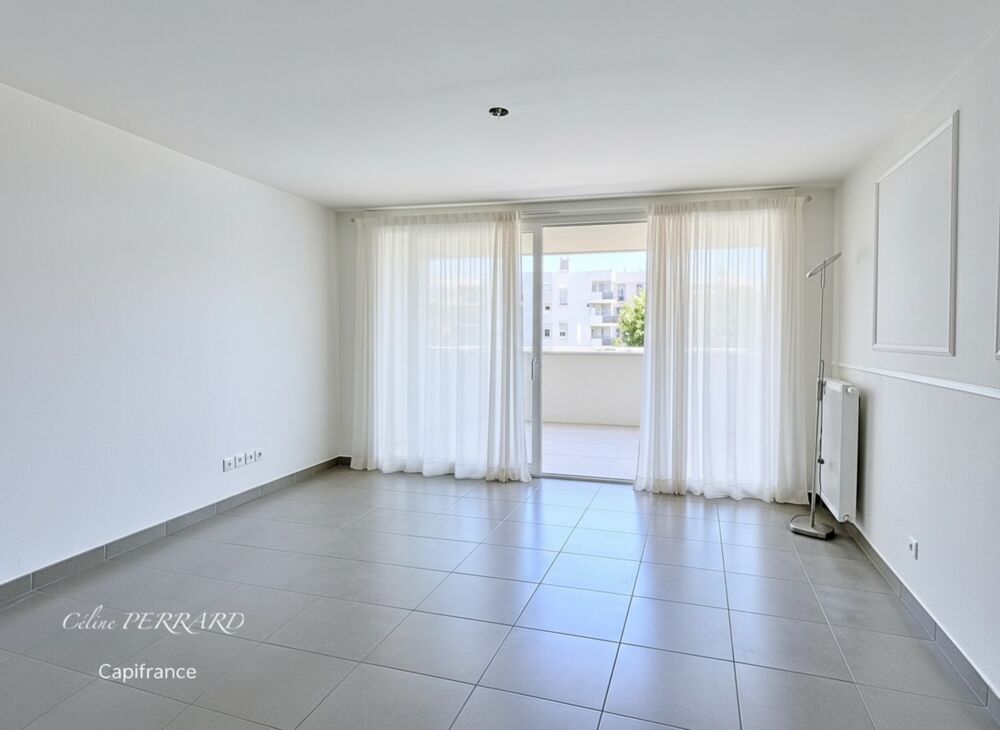 Vente Appartement Appartement à vendre 2 pièces SCIEZ (74), 40m, 3ème étage, parking, cave Sciez