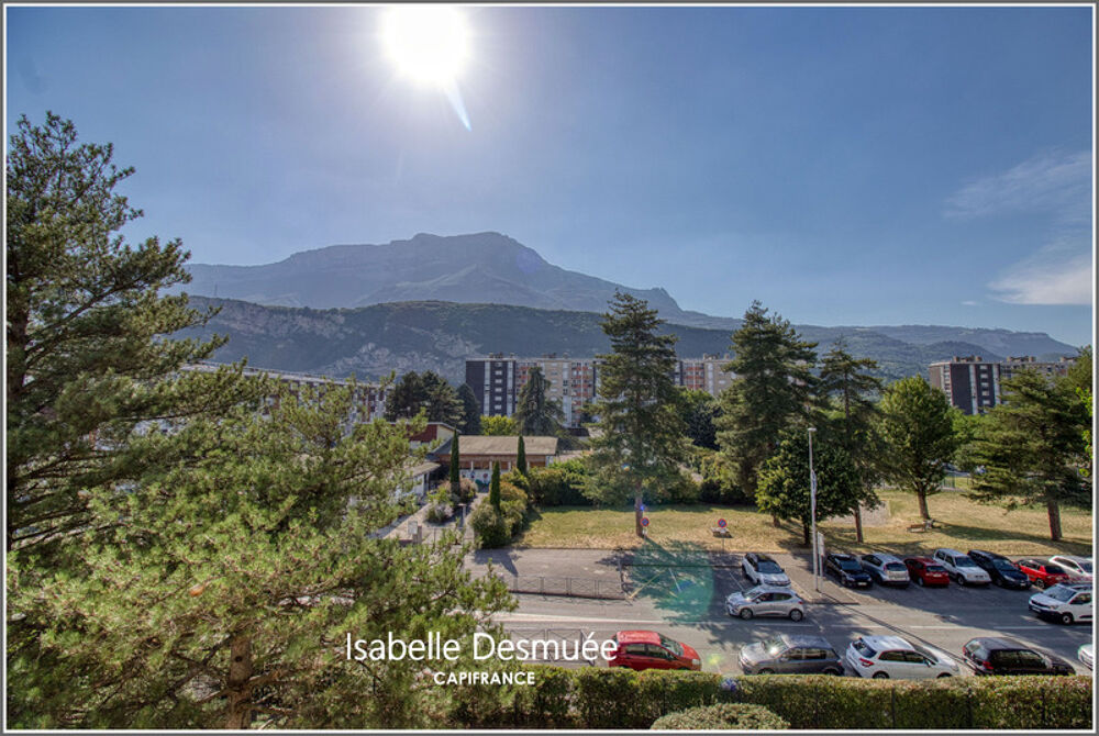 EXCLUSIVITÉ  T4 traversant de 78,3 m² avec balcon, vue sur les massifs et résidence sécurisée