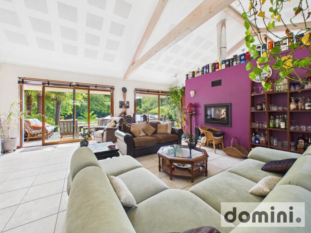 Vente Maison Maison atypique de 10 pièces, de 334m² sur 6680m2 à Ploumilliau Ploumilliau