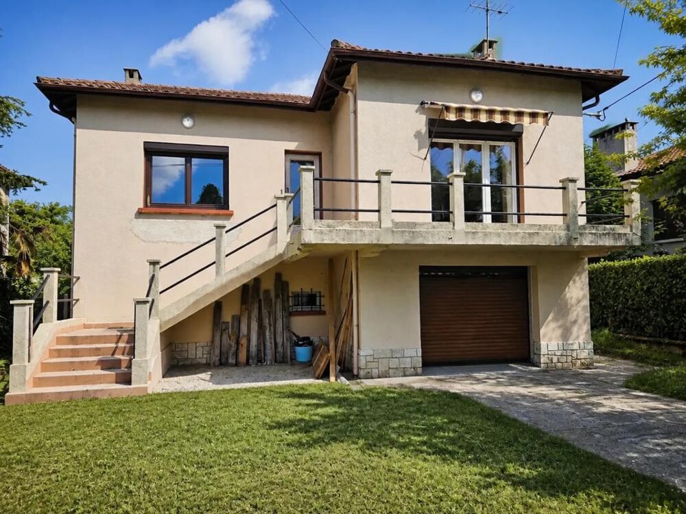 Maison rénovée 4 pièces de 191 m², louée
