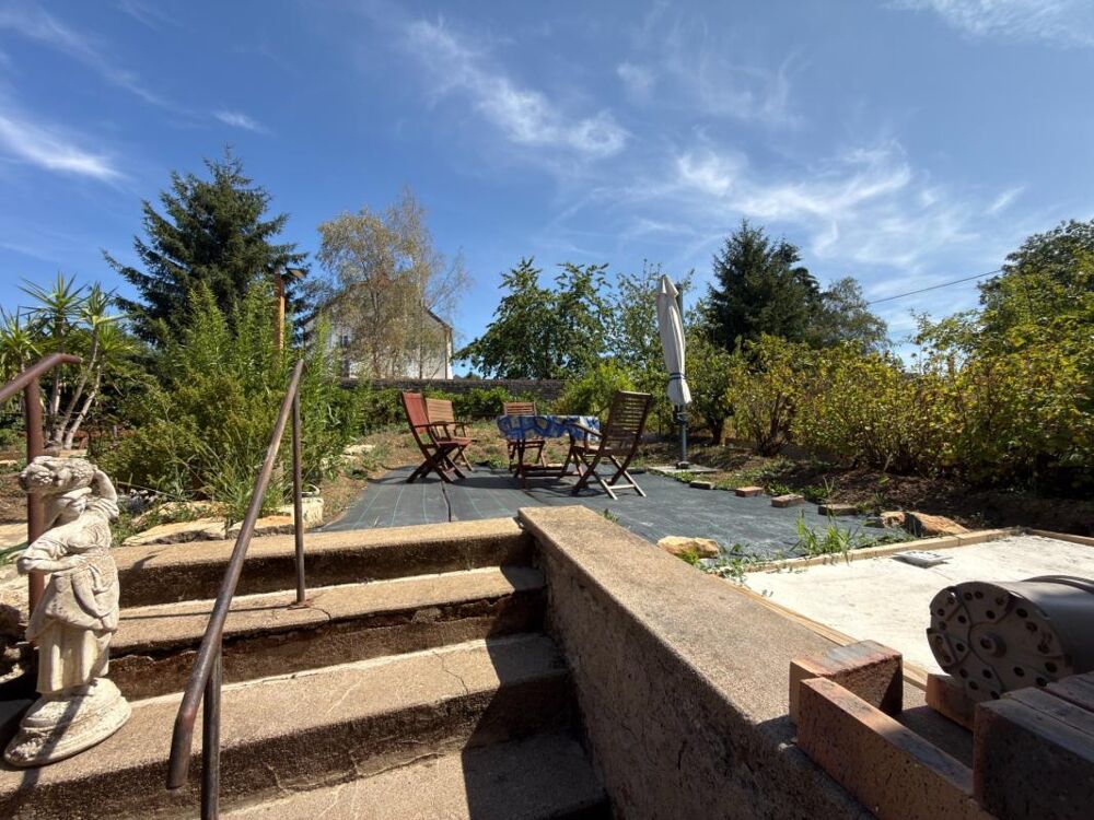 Vente Maison Maison en pierre avec 350 m² de dépendances, jardin et terrasse – Genevrières (52) Genevrieres