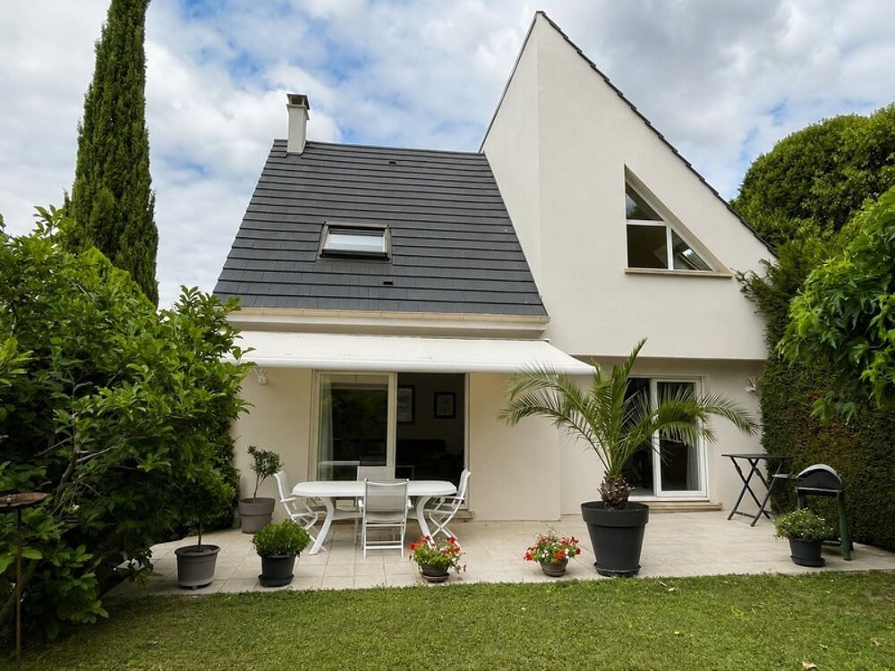 Département Val d'Oise - BESSANCOURT (95) - Maison familiale 7 pièces - 134m² au sol - Sous-sol total - Terrain 583m² avec jardi