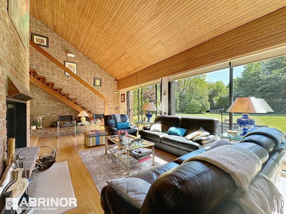 VILLA D ARCHITECTE DANS UN ECRIN DE VERDURE HYPER RESIDENTIEL