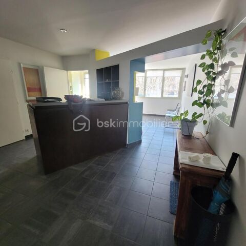 Local commercial lib&eacute;ral     280 000 � 280000 38500 Voiron