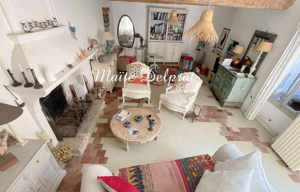 Vente Maison Maison de caractère à vendre à Caromb (84) – Centre-ville – 9 pièces – 260 m² – Jardin paysagé et charme authentique Caromb