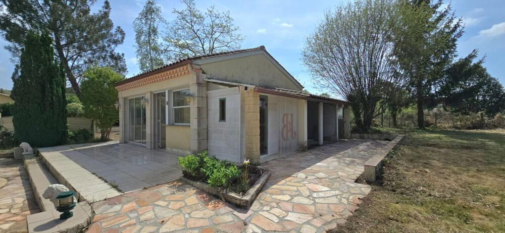 Maison individuelle de standing, avec piscine et double garage