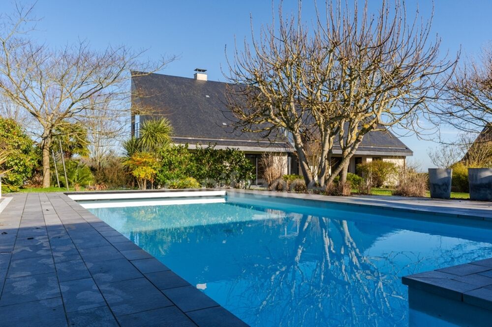 Vente Maison Propriété contemporaine de 228 m² sur un terrain clos de 2989m² avec piscine à 10 minutes de Saumur et 40 m' d'Angers Saumur