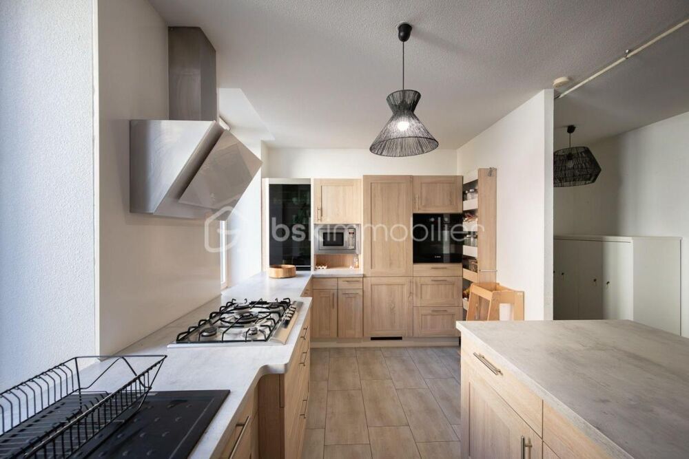 Vente Appartement À découvrir sans tarder : superbe appartement rénové de type 5 – 95 m² Morez
