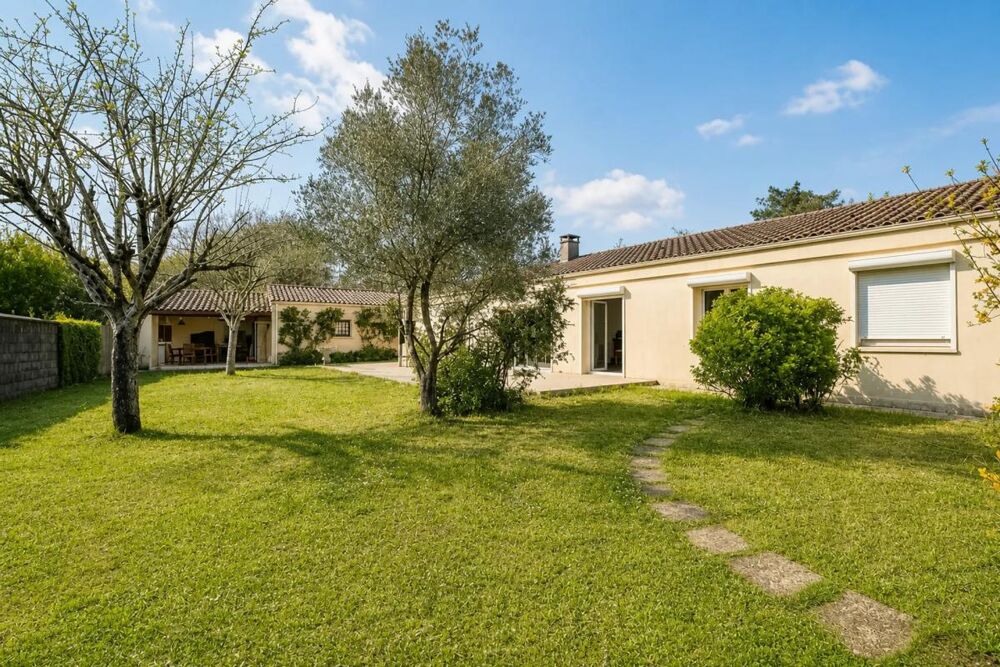 Vente Maison Spacieuse maison 7 pièces à Blanquefort Blanquefort