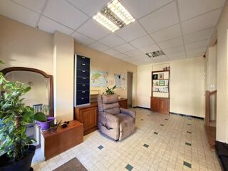  Immeuble à vendre 11 pièces 384 m²