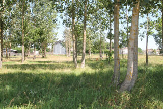  Remise / Grange � vendre 1 pi�ce 83 m� Casteljaloux