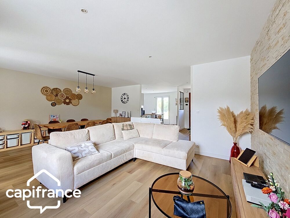 Vente Maison PROCHE DE THOUARS Maison de plain pied de 111m2 avec + de 2 hectares de terrain avec dépendance de 900m2 Thouars