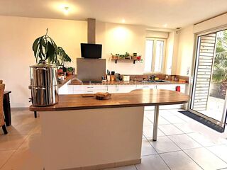  Propri�t�/ch�teau � vendre 6 pi�ces 145 m�