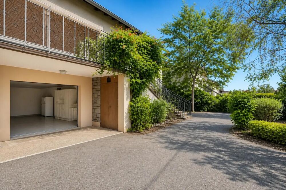 Vendat : Maison 199m² avec terrasse et jardin