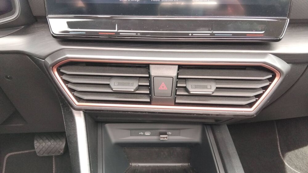 Leon 1.5 eTSI 150 Mild Hybrid DSG7 V - Automatique Toit ouvrant 2023 occasion 45360 Chatillon Sur Loire