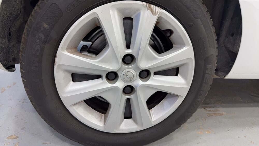 Corsa Phase 3 1.4 Turbo 100 Color 2015 occasion 54300 Luneville