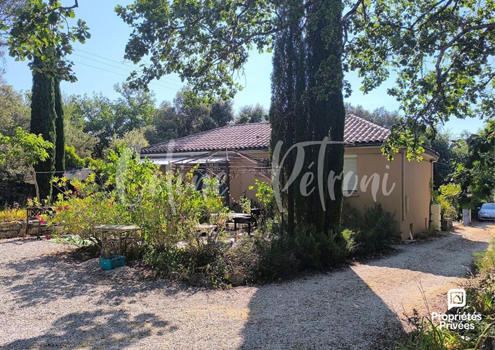Exclusivité : Maison 98 m² + 2 dépendances T2 & studio - Terrain 3 200 m² - Piscine